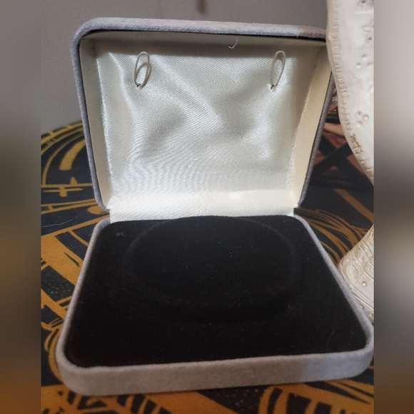 VINTAGE Absolutely gorgeous full cubic zirconia necklace, unique clasp with case - Picture 3 of 8